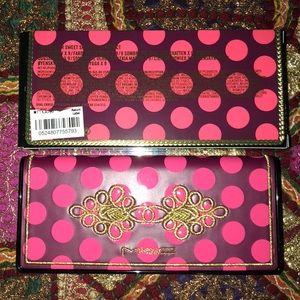 Nutcracker sweet smoky eye compact